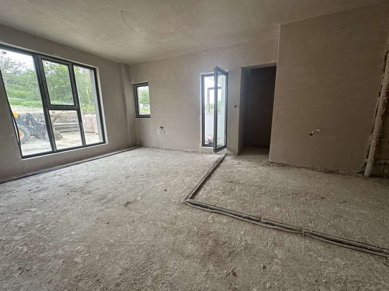 Продава  2-стаен, град Шумен, Тракия •  102 450 EUR • ID 75850421 — holmes.bg - [1] 