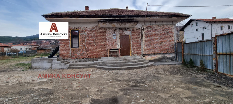 Продава КЪЩА, с. Сапарево, област Кюстендил, снимка 2 - Къщи - 43501976
