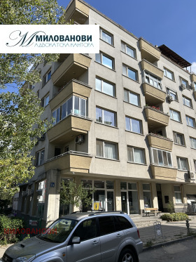 Продава  3-стаен, град София