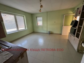 House Ugarchin, region Lovech 4