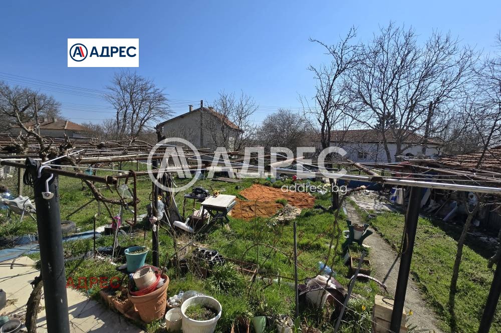 Продава КЪЩА, с. Изгрев, област Варна, снимка 2 - Къщи - 54047185