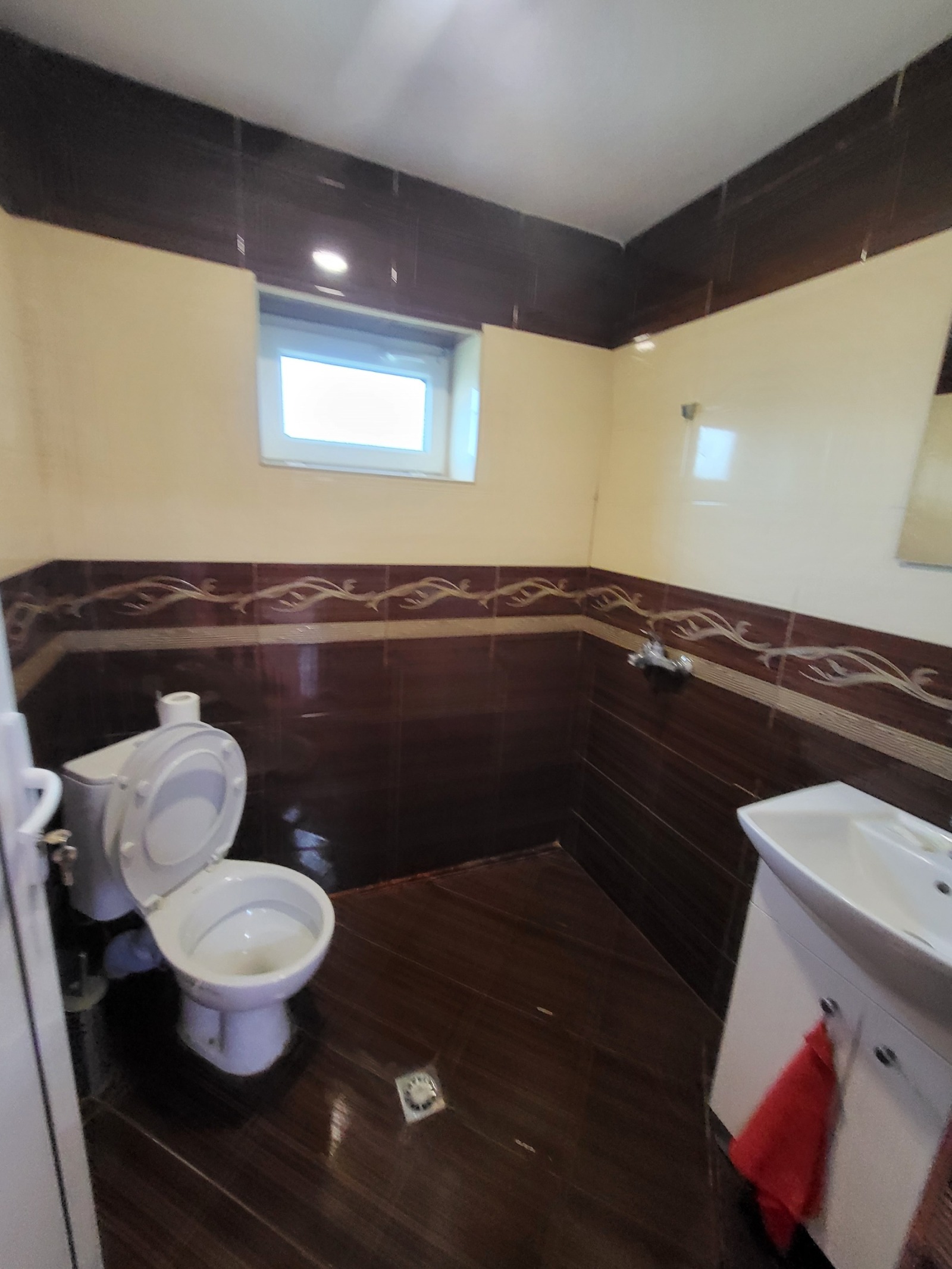 Продава КЪЩА, с. Каменец, област Плевен, снимка 8 - Къщи - 54677500