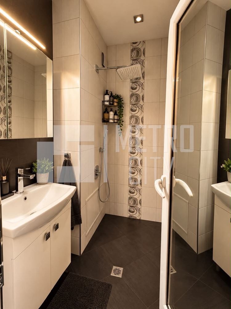 Продава 3-СТАЕН, гр. София, Света Троица, снимка 12 - Апартаменти - 56626539