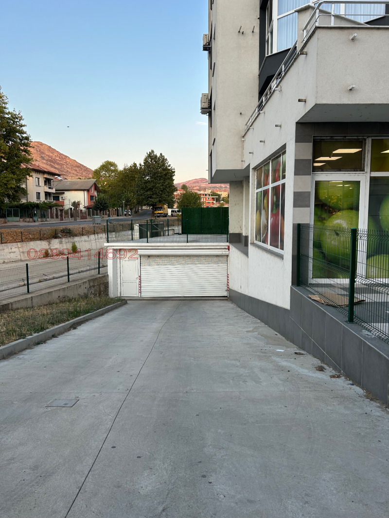 Продава ГАРАЖ, ПАРКОМЯСТО, гр. Момчилград, област Кърджали, снимка 2 - Гаражи и паркоместа - 53461605