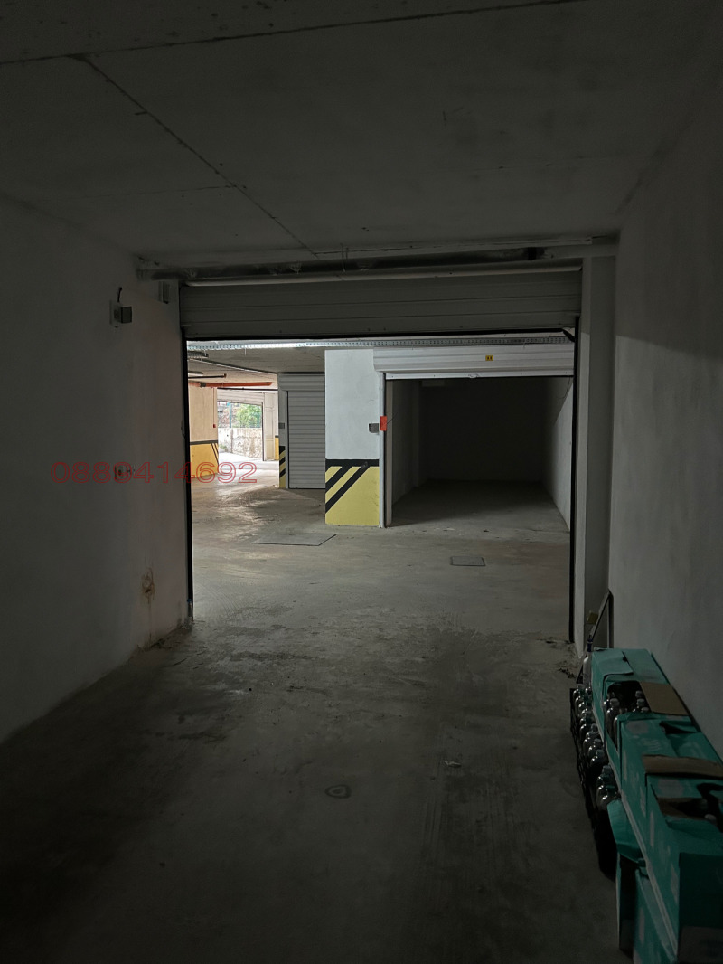 Продава ГАРАЖ, ПАРКОМЯСТО, гр. Момчилград, област Кърджали, снимка 5 - Гаражи и паркоместа - 53461605