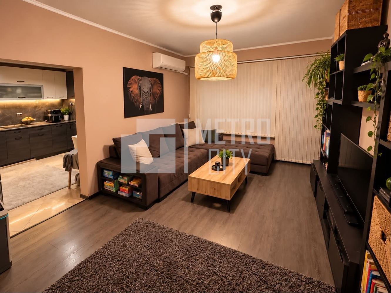 Продава  3-стаен град София , Света Троица , 76 кв.м | 62029254