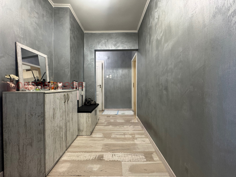 Продава 3-СТАЕН в град Бургас, Меден рудник - зона Д - 66 кв.м / 128 000 € » 250 346.24 лв.