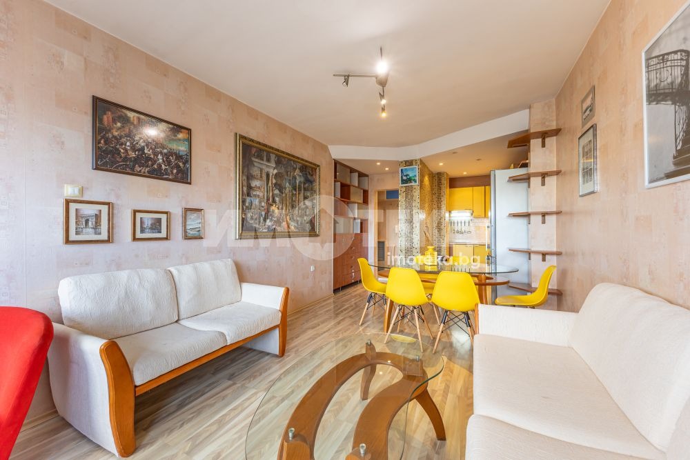 Продава 3-СТАЕН, гр. Варна, Център, снимка 4 - Апартаменти - 56269004