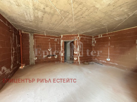 Продава 3-стаен