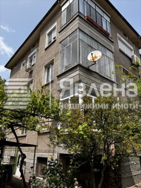 Piano della casa Asenovgrad, regione Plovdiv 1