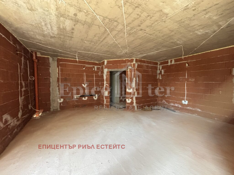 Продава  3-стаен град Перник , Изток , 124 кв.м | 72366859