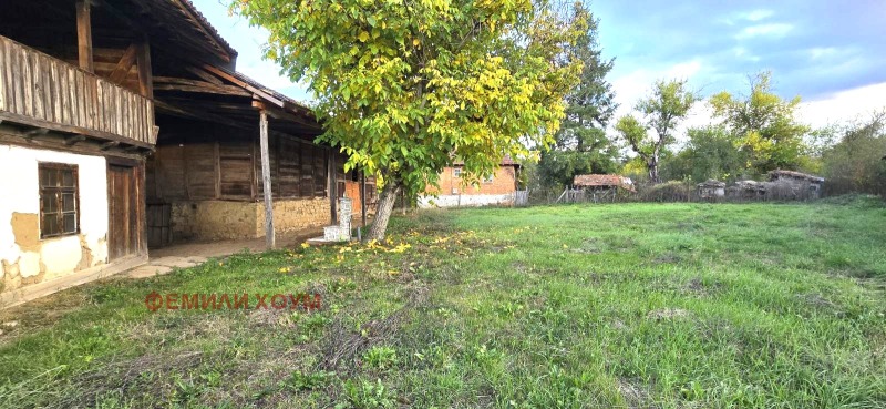 Продава ВИЛА, гр. Елена, област Велико Търново, снимка 5 - Вили - 52702618