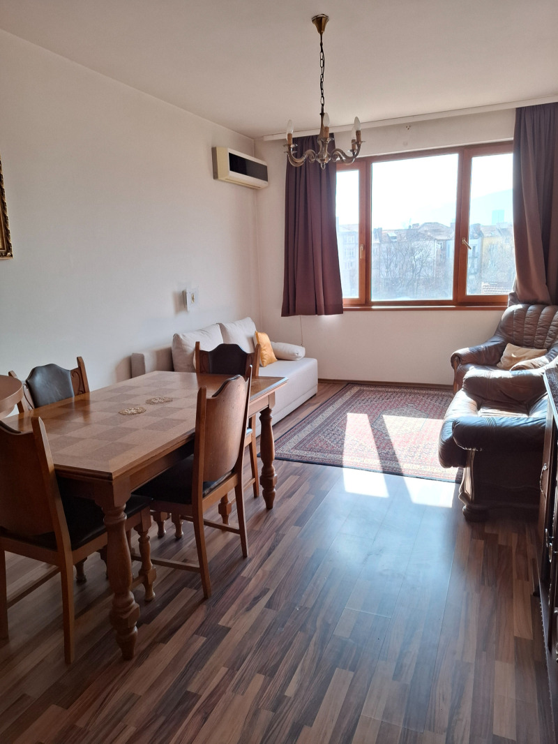 Продава 2-СТАЕН в град София, Център - 70 кв.м / 312 000 € » 610 218.96 лв., ЛАТИНШЕФ ЕСТЕЙТ ЕООД