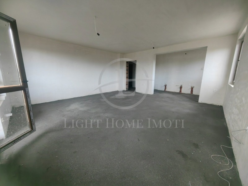 Zu verkaufen  3+ Schlafzimmer Plowdiw , Ostromila , 180 qm | 24459252