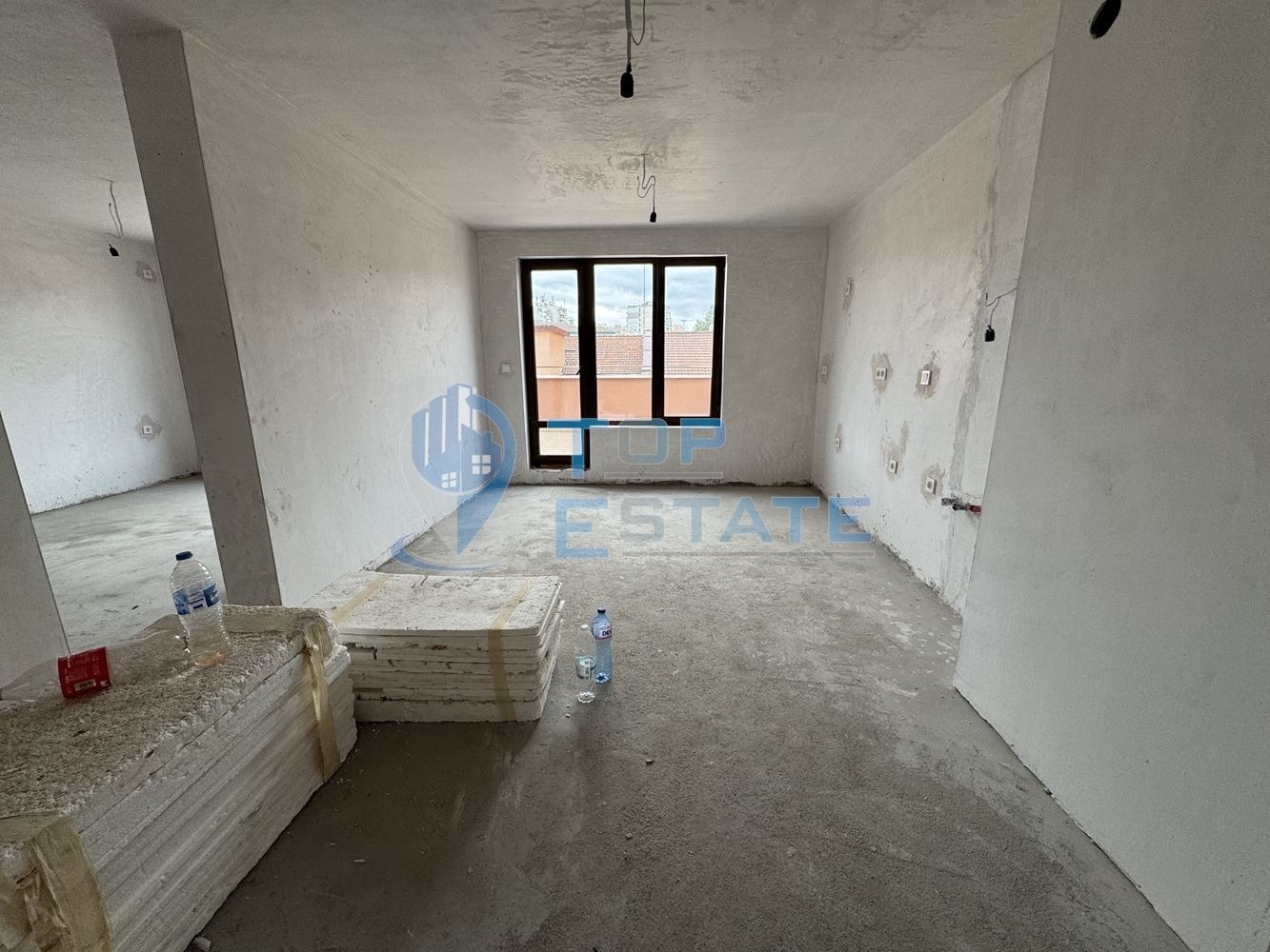 Продава 3-СТАЕН, гр. Велико Търново, Бузлуджа, снимка 2 - Апартаменти - 49722485