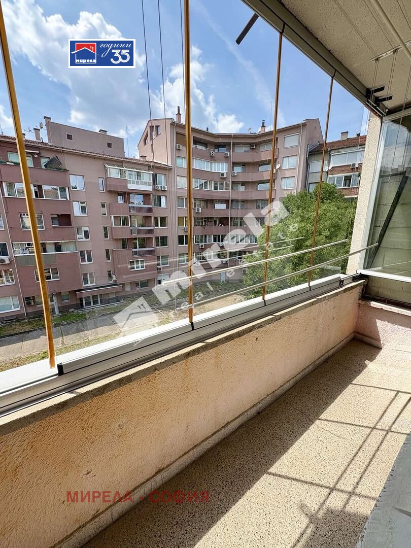 Продава 3-СТАЕН, гр. София, Център, снимка 9 - Апартаменти - 55556200