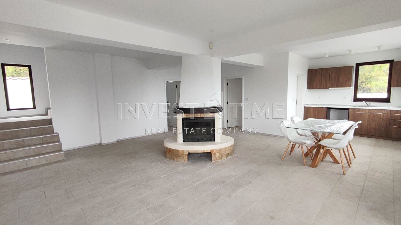 Продава КЪЩА, гр. Балчик, област Добрич, снимка 2 - Къщи - 49723037