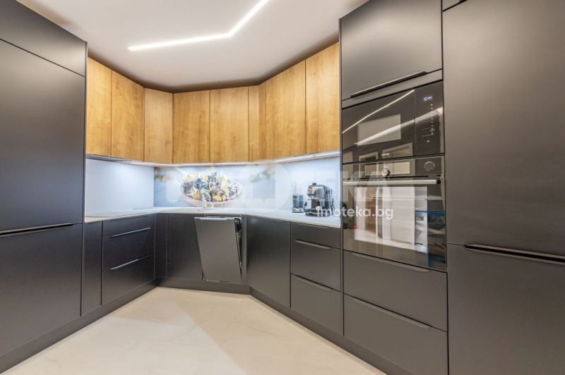 Продава 3-СТАЕН, гр. Варна, Бриз, снимка 15 - Апартаменти - 52464419