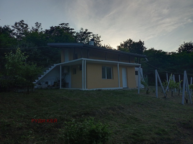 Продава КЪЩА, гр. Варна, м-т Крушките, снимка 2 - Къщи - 52220910