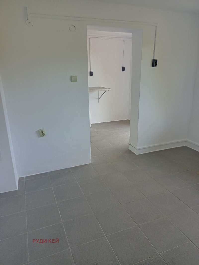 Продава КЪЩА, гр. Варна, м-т Крушките, снимка 7 - Къщи - 52220910