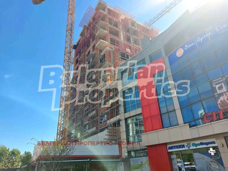 Продава  3-стаен, град София, Младост 1А •  299 900 EUR • ID 18196141 — holmes.bg - [1] 