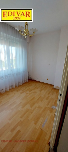 1 Schlafzimmer Druschba 3, Dobritsch 8