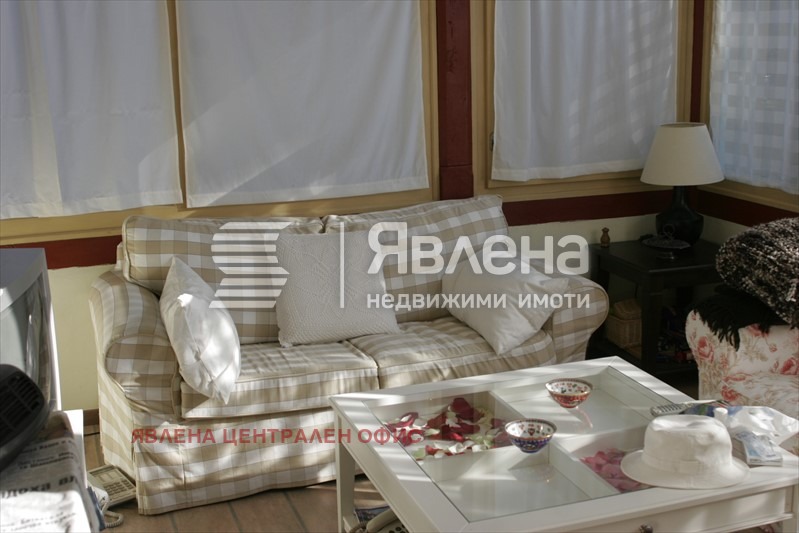 Продава КЪЩА, с. Рибарица, област Ловеч