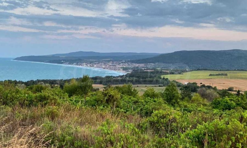 Продава ПАРЦЕЛ, област Варна, гр. Бяла • 30000 € • 11437814 — Holmes.bg