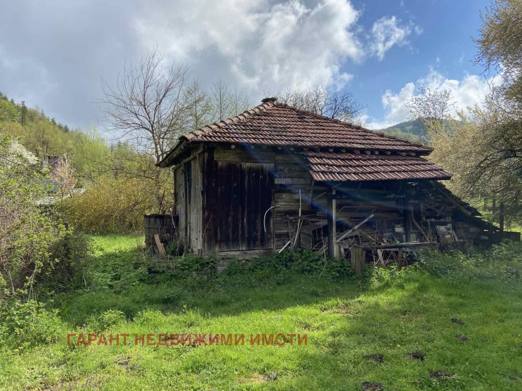 Продава КЪЩА, с. Бойновци, област Габрово, снимка 3 - Къщи - 54331533