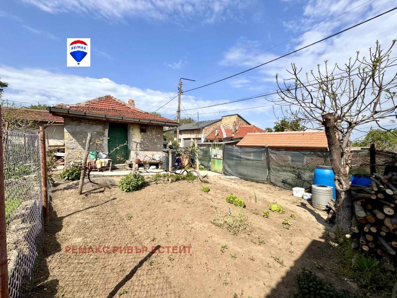 Продава КЪЩА в град Русе, Родина 4 - 45 кв.м / 65 000 € » 127 128.95 лв., РЕМАКС РИВЪР ЕСТЕЙТ