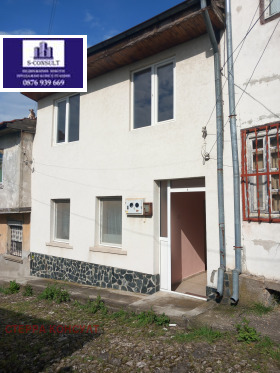 Продажба на имоти в гр. Оряхово, област Враца - изображение 1 