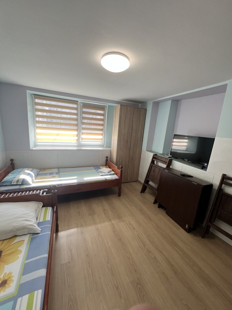 Продава МНОГОСТАЕН, гр. Поморие, област Бургас, снимка 2 - Апартаменти - 52388306