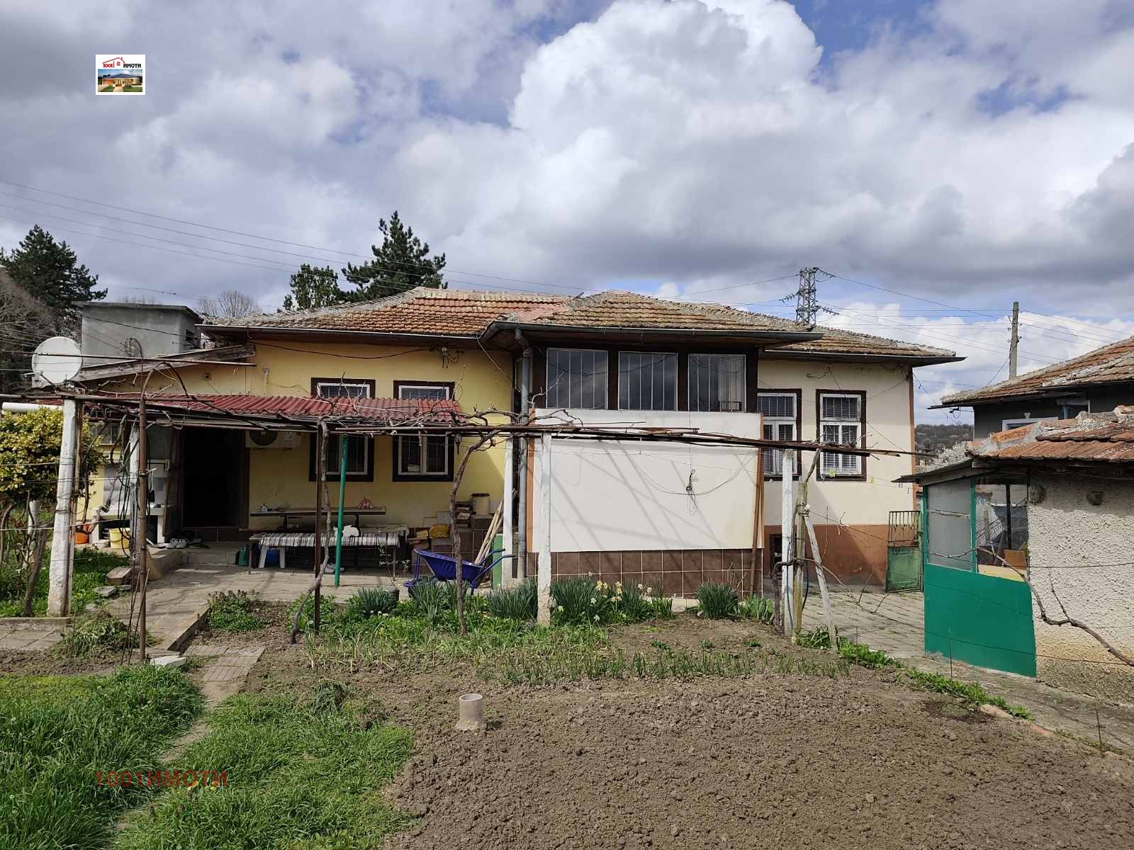 Продава КЪЩА, с. Владимирово, област Добрич