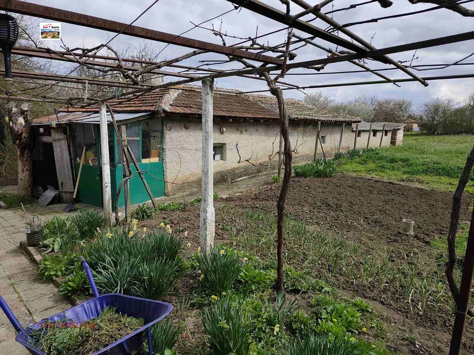 Продава КЪЩА, с. Владимирово, област Добрич, снимка 14 - Къщи - 54182936