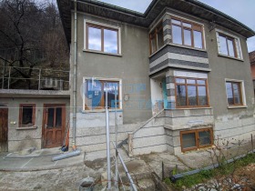 Продажба на имоти в гр. Трявна, област Габрово — страница 6 - изображение 3 