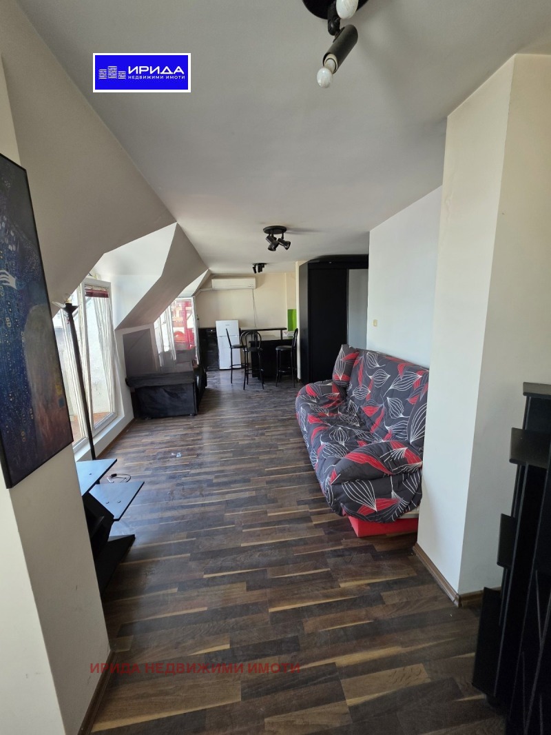 Myytävänä  Studio Sofia , Borovo , 56 neliömetriä | 61271402