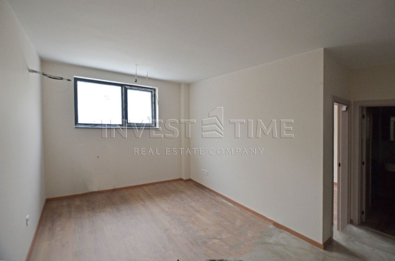 Продава  2-стаен град Варна , Бриз , 44 кв.м | 62765789 - изображение [2]