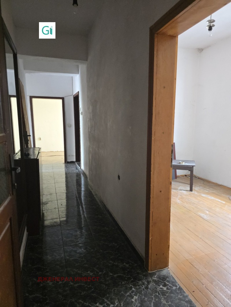 Продава 3-СТАЕН, гр. Благоевград, Широк център, снимка 3 - Апартаменти - 52439599