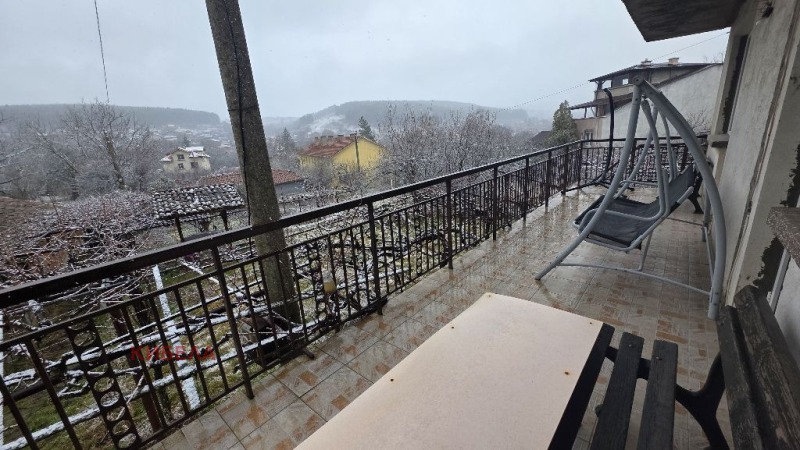 Продава КЪЩА, с. Гълъбник, област Перник, снимка 6 - Къщи - 53601405