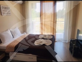 2 slaapkamers k.k. Slantsjev brjag, regio Boergas