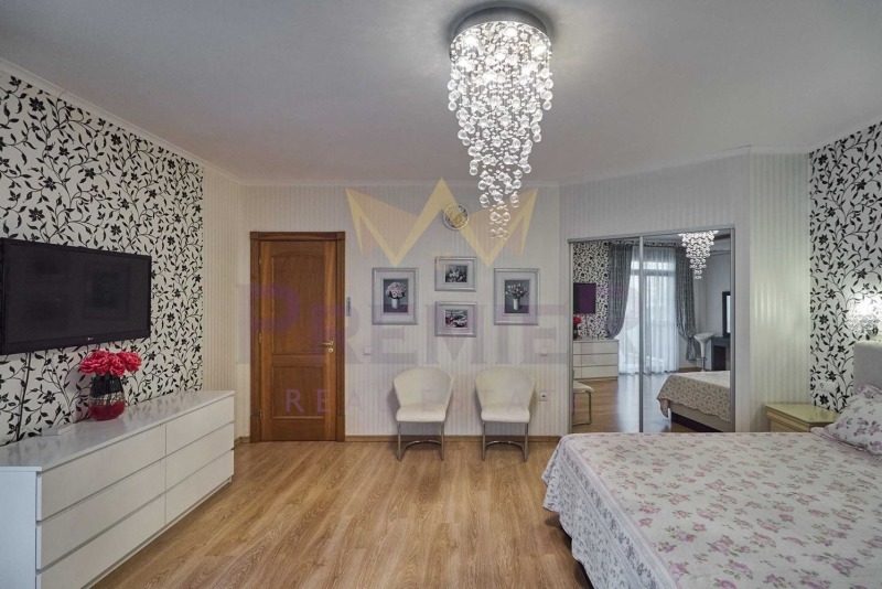 Продава  3-стаен град Варна , Бриз , 133 кв.м | 36860372 - изображение [2]
