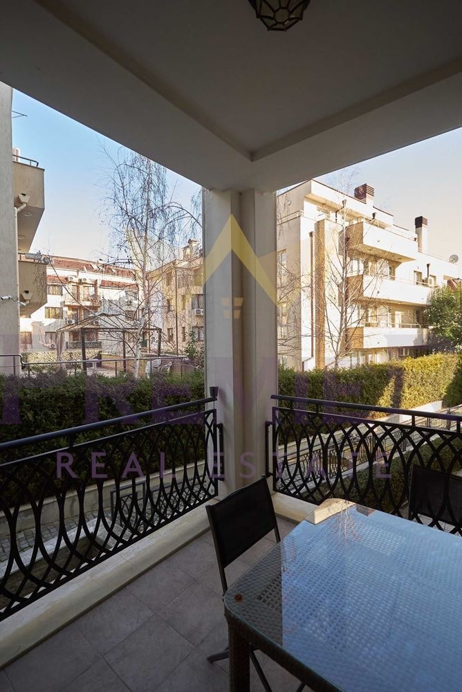Продава  3-стаен град Варна , Бриз , 133 кв.м | 36860372 - изображение [6]