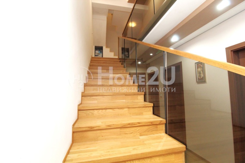 À venda  Casa Plovdiv , Komatevsko chose , 187 m² | 85761132 - imagem [8]
