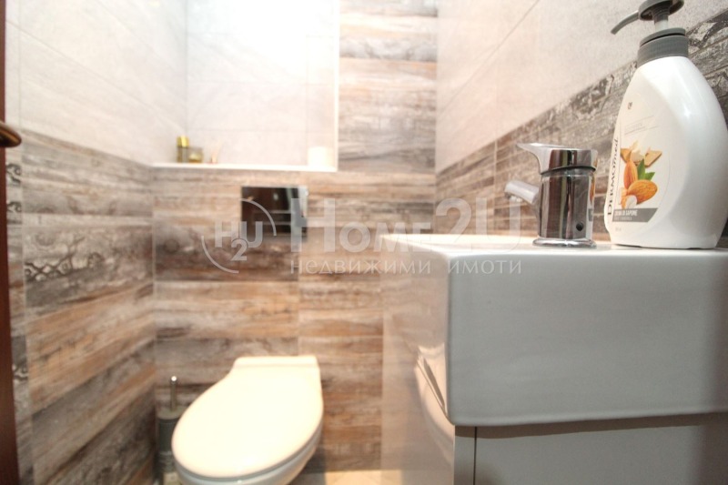 À venda  Casa Plovdiv , Komatevsko chose , 187 m² | 85761132 - imagem [7]