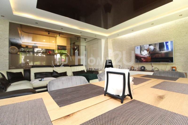 À venda  Casa Plovdiv , Komatevsko chose , 187 m² | 85761132 - imagem [4]