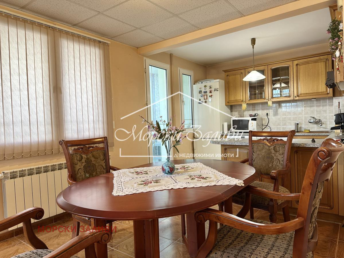 Продава МЕЗОНЕТ, гр. Бургас, Лазур, снимка 2 - Апартаменти - 52499037