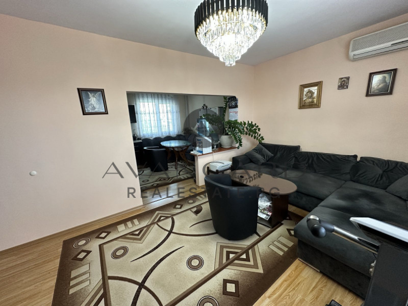 Продава  3-стаен град Пловдив , Тракия , 92 кв.м | 49532871