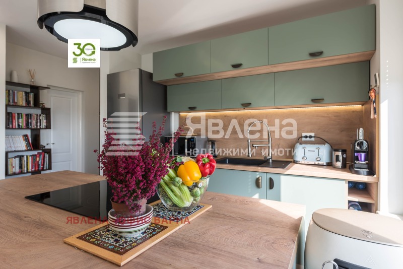 Продава  3-стаен град Варна , к.к. Св.Св. Константин и Елена , 101 кв.м | 93981425 - изображение [2]
