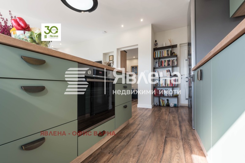 Продава  3-стаен град Варна , к.к. Св.Св. Константин и Елена , 101 кв.м | 93981425 - изображение [3]