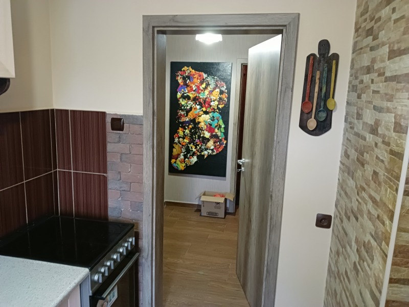 Продава ЕТАЖ ОТ КЪЩА, гр. Горна Оряховица, област Велико Търново, снимка 4 - Етаж от къща - 52637240